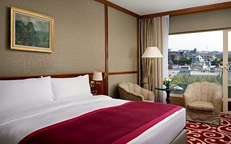 Superior Balcony Room