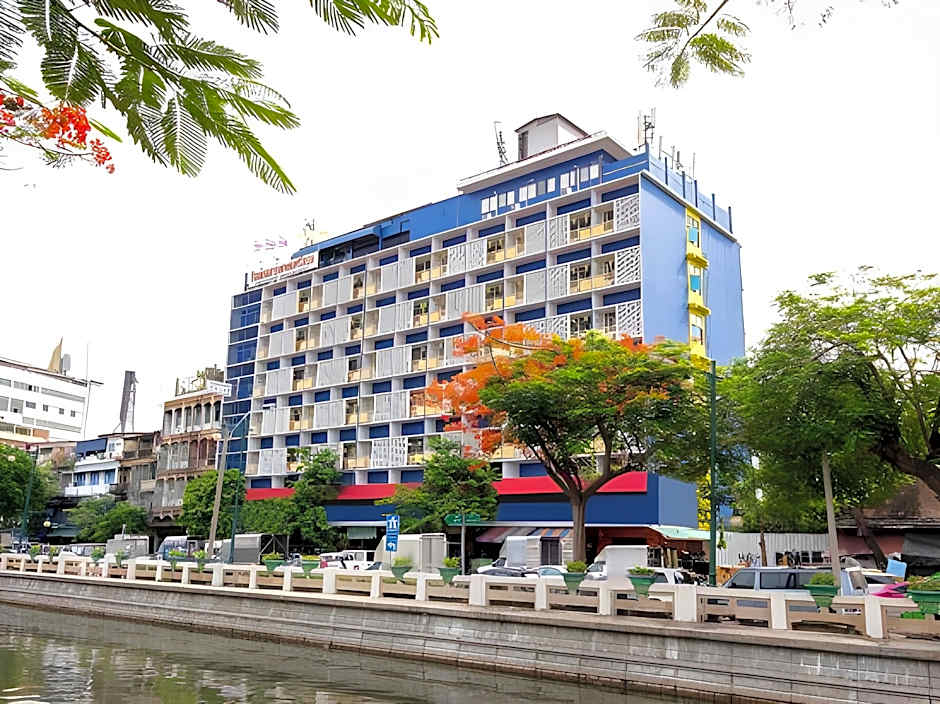 The Krungkasem Srikrung Hotel