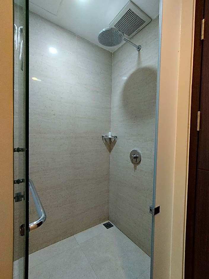 Grand Whiz Hotel Trawas