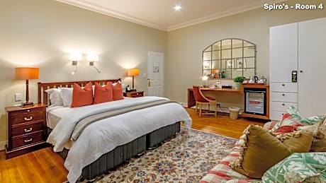 Standard Queen Room