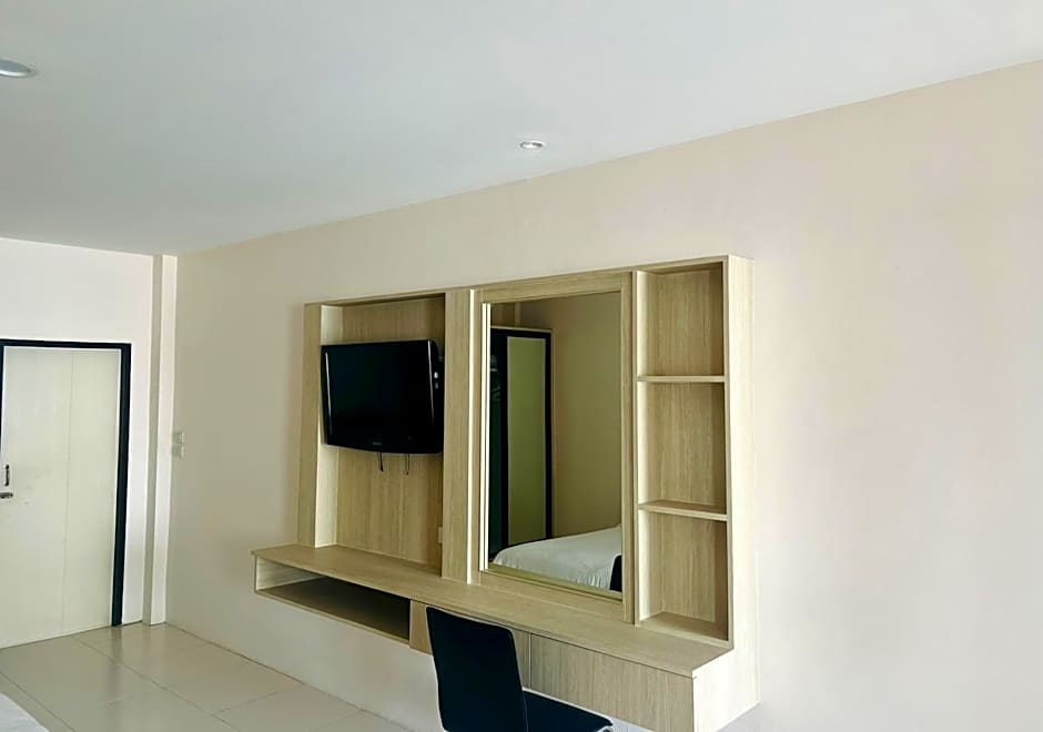 Golden House Service Apartment