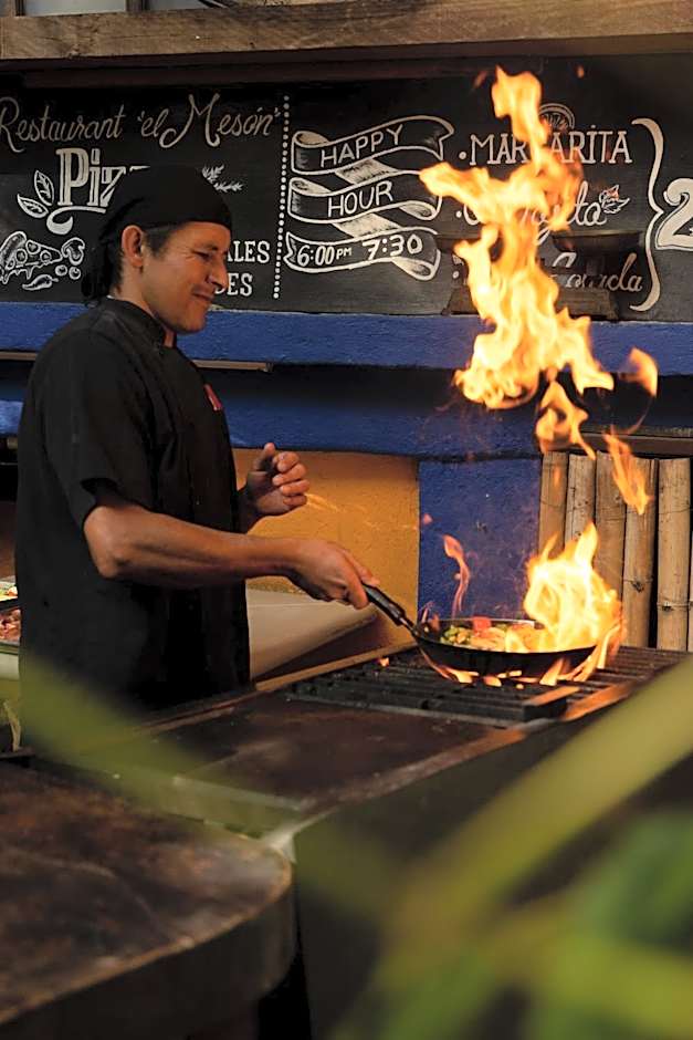 Petit Mesón (Pet Friendly Hotel)