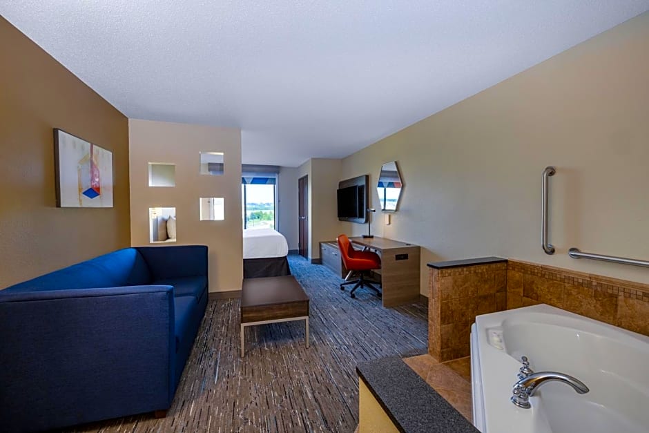 Holiday Inn Express Rochester South Mayo Area