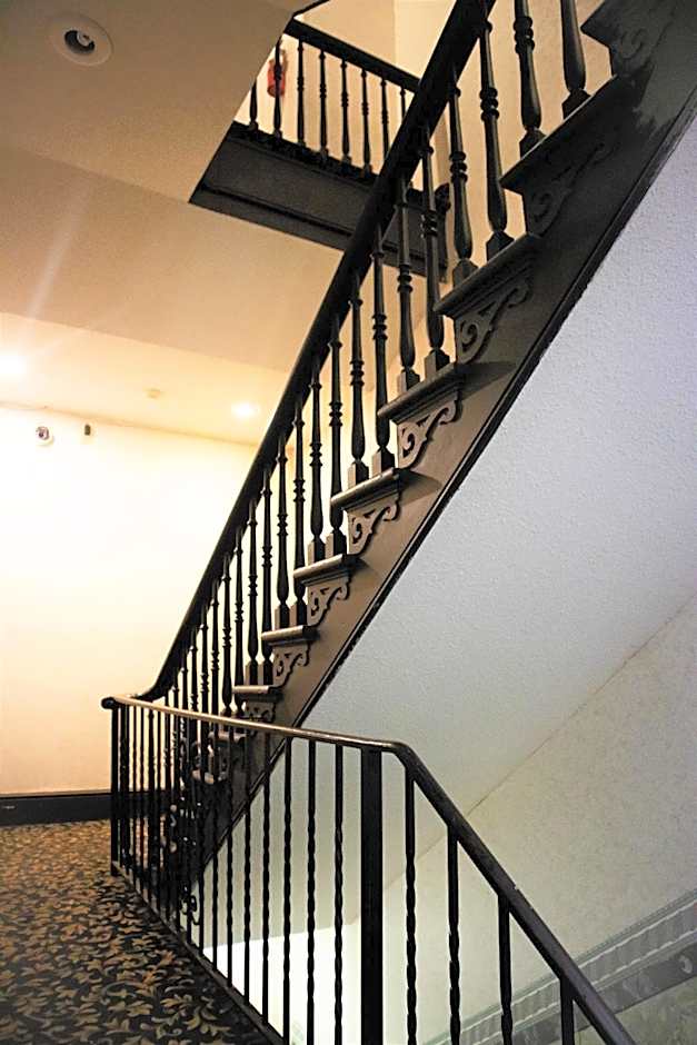 Royal Inn and Suites at Guelph