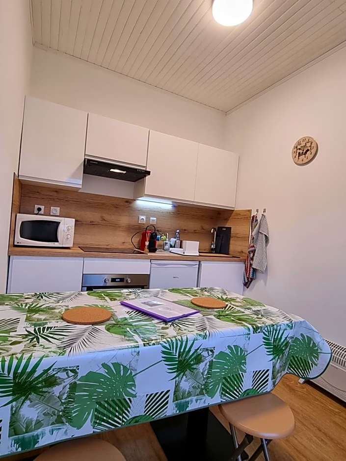 La Salvetat - Studios de vacances - Les Tables Aux Vaches