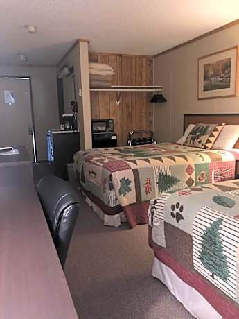 Queen Room with Two Queen Beds
