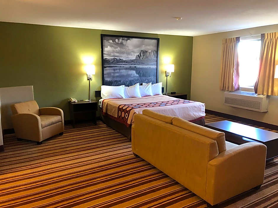 Super 8 by Wyndham S Jordan/Sandy/Slc Area