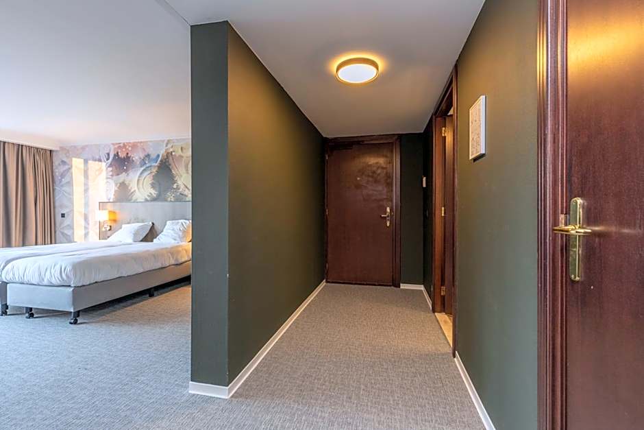 Fletcher Familiehotel De Hunzebergen