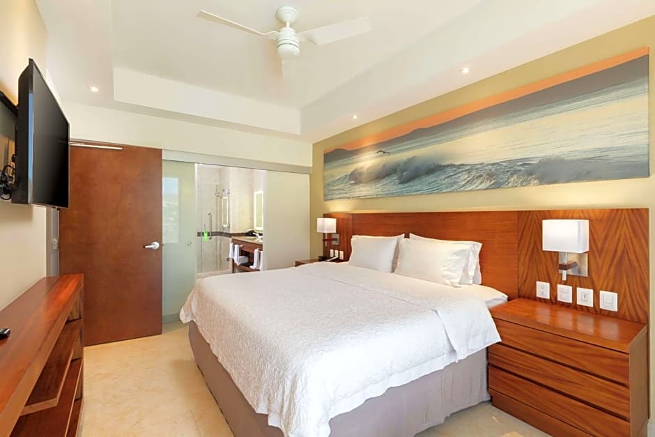 Hampton Inn & Suites by Hilton Los Cabos