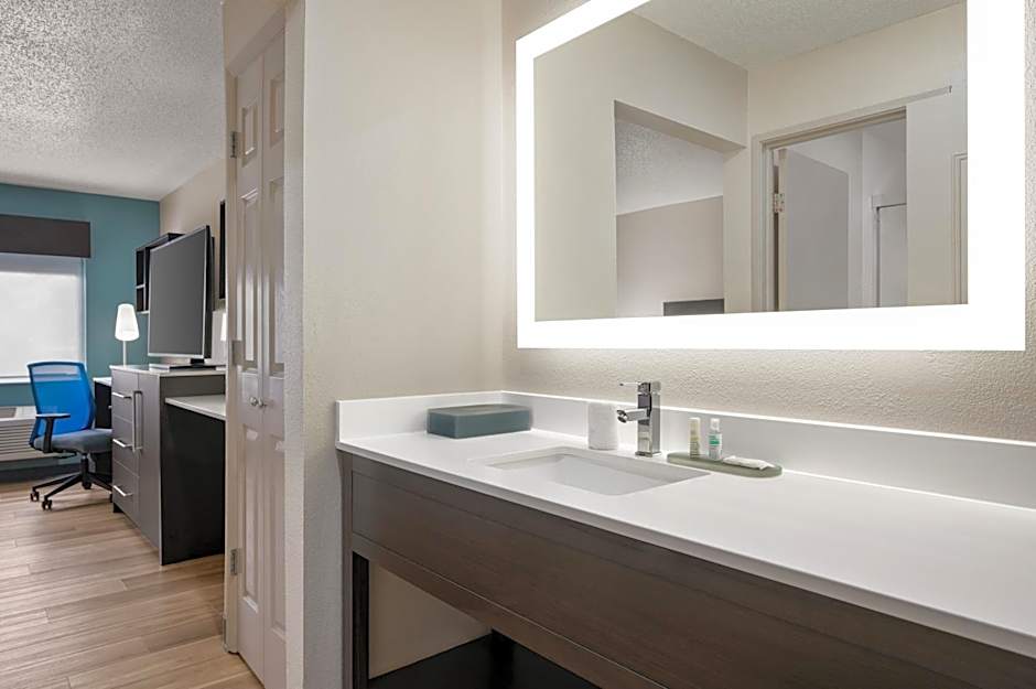 La Quinta Inn & Suites by Wyndham Columbus Dublin