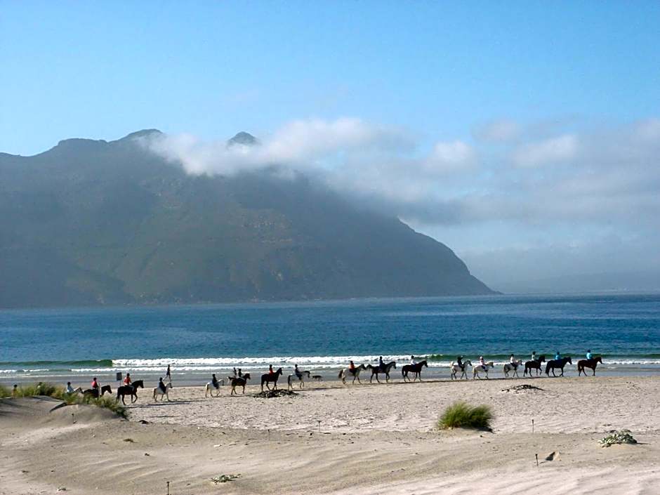 Chapmans Peak Beach Hotel