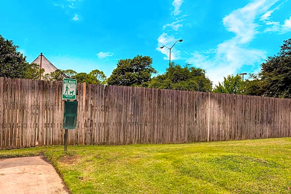 Studio 6-Arlington, TX - South - Dallas