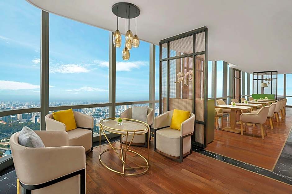 Vinpearl Landmark 81, Autograph Collection