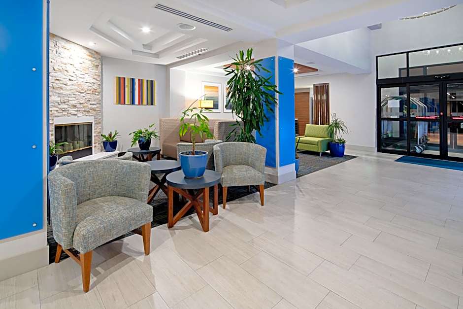 Photo 1 of 50 of Holiday Inn Express Hotel & Suites Atascadero by IHG
