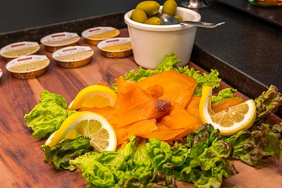 Lake Front Hotel Mirage