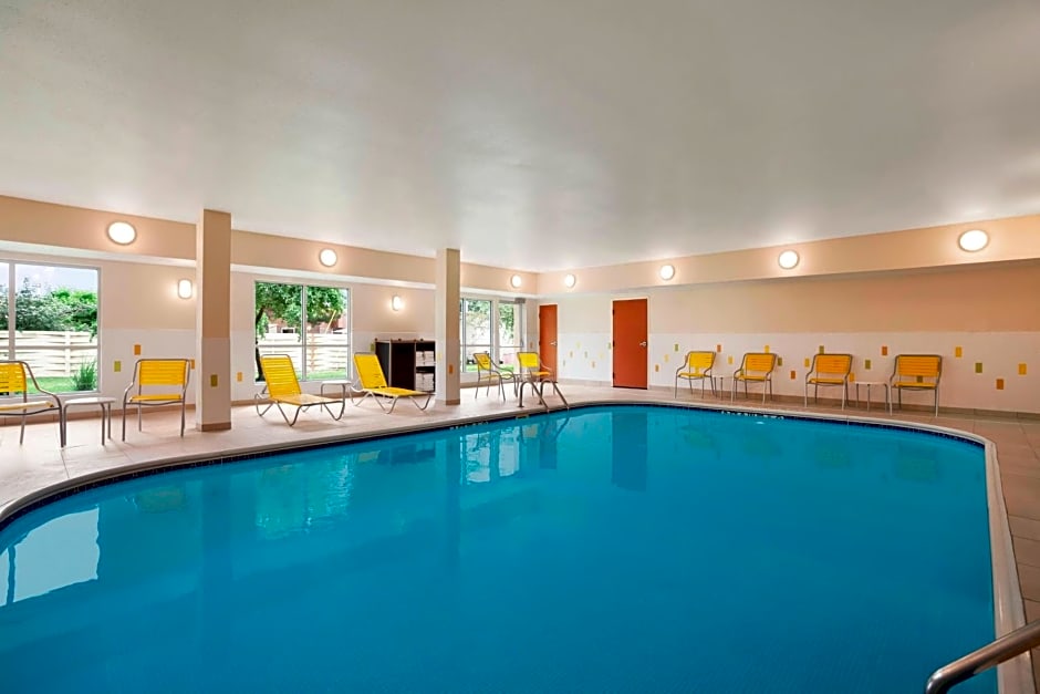 Fairfield Inn & Suites Lansing West