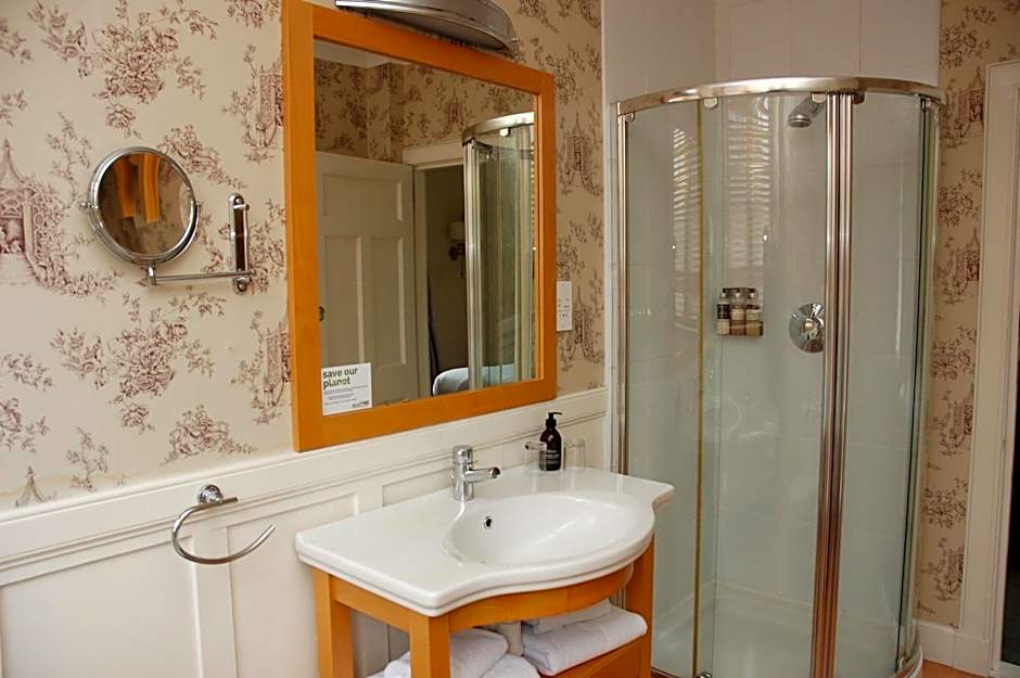 Boat Country Inn and Restaurant