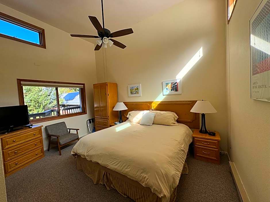 Shadow Mountain Lodge