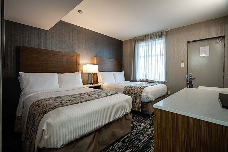 Monte Carlo Inn Toronto West Suites