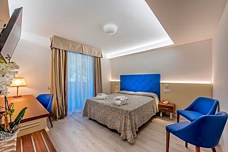 Suite with Terrace (3 Adults)