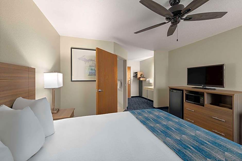 Baymont by Wyndham Mt. Pleasant