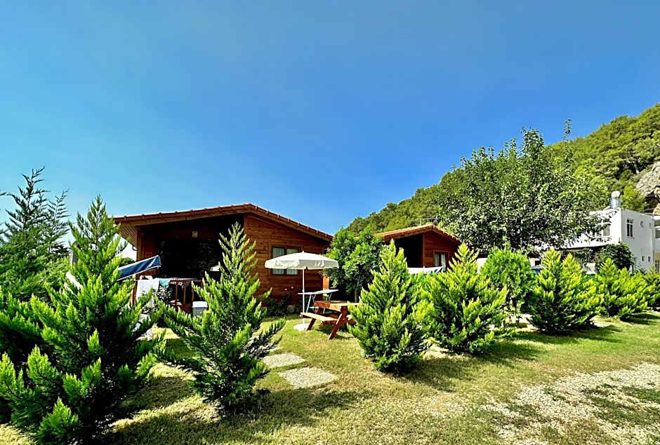 Hurmalik Sweet Homes - Family Bungalows - Large Garden Bungalow with Barbecue