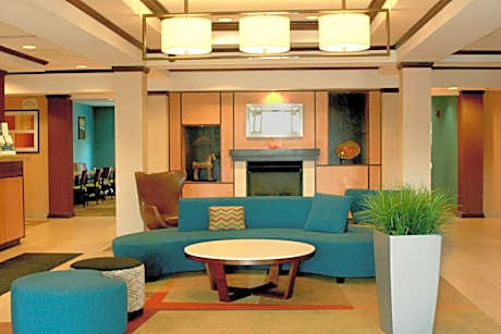 Fairfield Inn & Suites by Marriott Fairmont