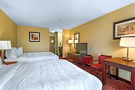 2 Queen Beds