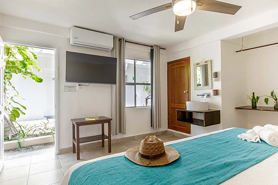 La Diosa Kali Beach Front Hotel