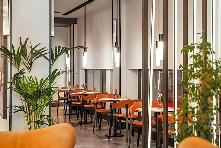 Radisson Red London Heathrow