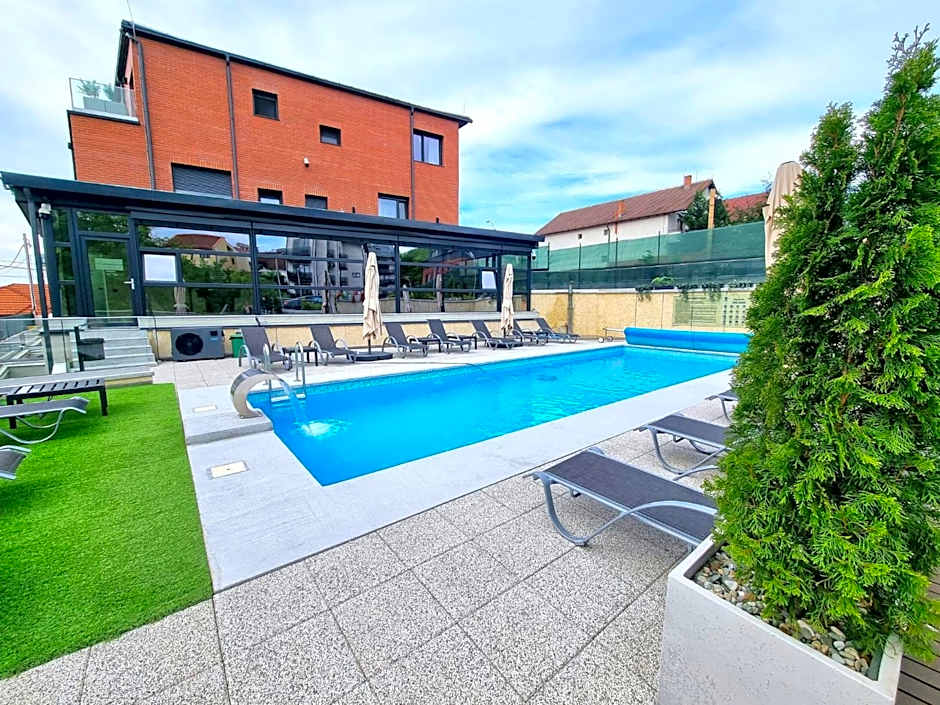 Panorama Deluxe Aparthotel