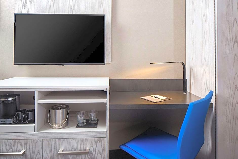 DoubleTree By Hilton New York Times Square West