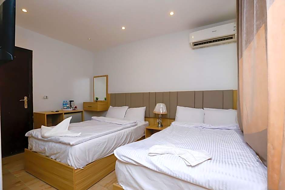 Pyramids Express View Hotel