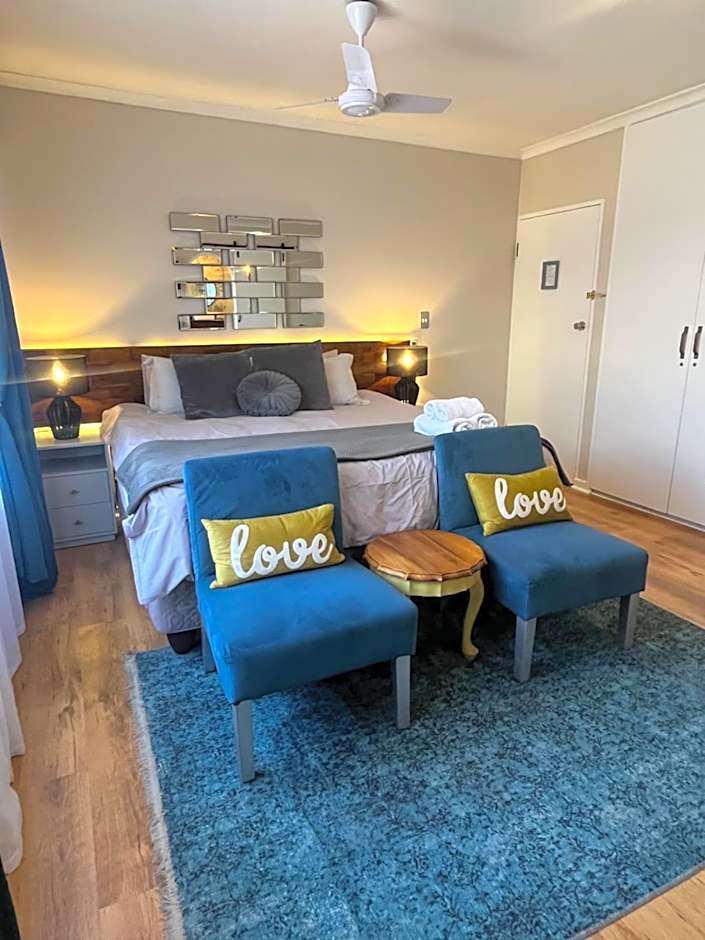 Dolphin Circle Bed and Breakfast