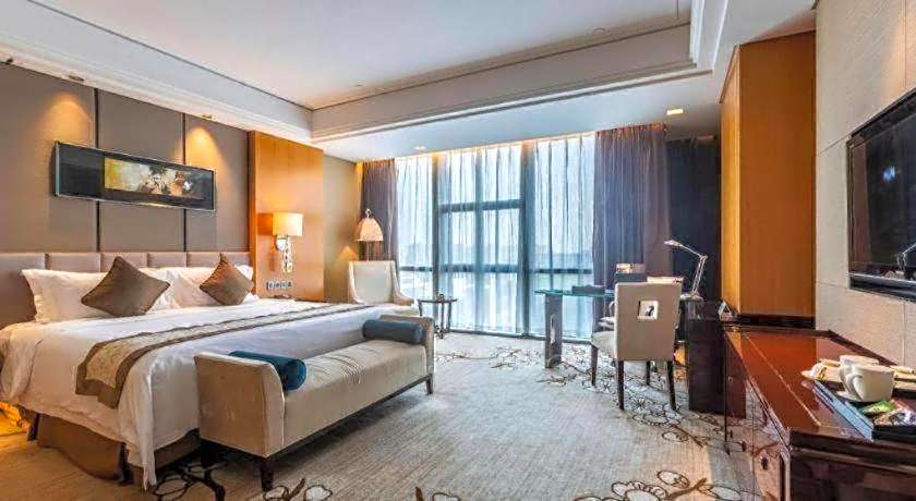 Zhangjiagang Zhonglian GDH International  Hotel