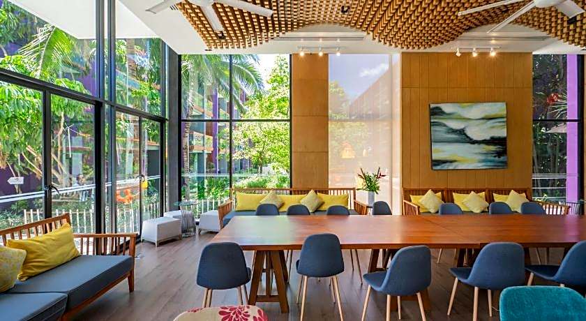 Holiday Inn Express Phuket Patong Beach Central By IHG