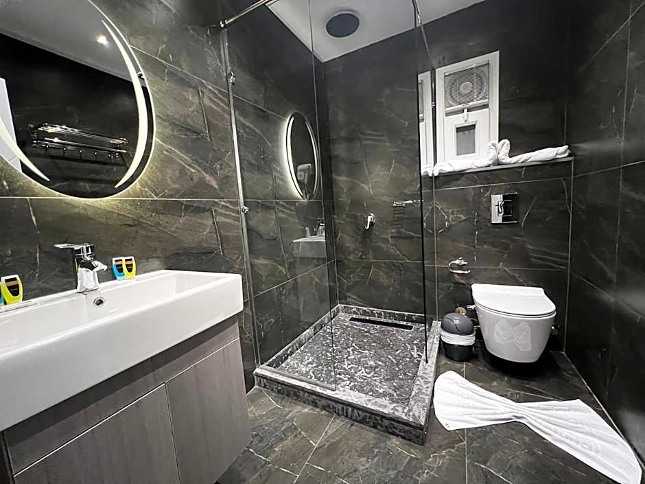 Onyx Pyramids Boutique Hotel