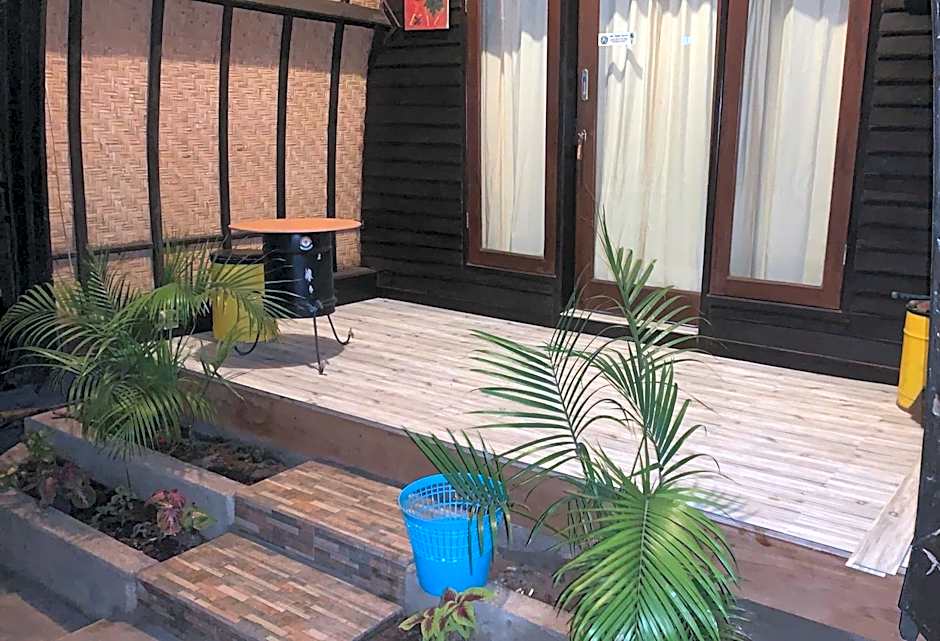 Gili Davidoff Bungalow