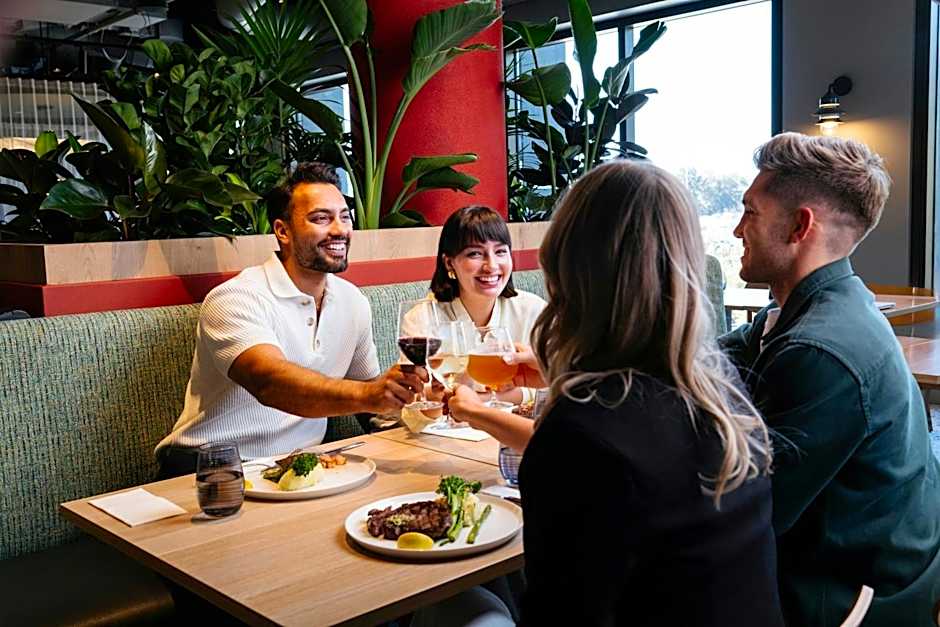 Courtyard by Marriott Perth, Murdoch