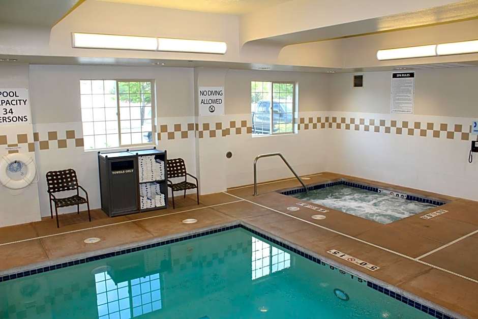 Holiday Inn Express & Suites Cheney By IHG