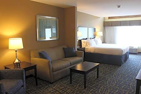 Suite - Hearing Accessible - Non-Smoking