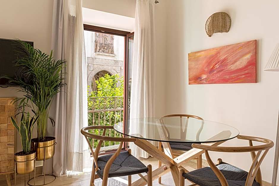 Puerta Catedral Apartments