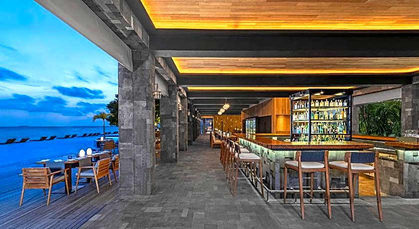 Anantara Kihavah Villas Resort