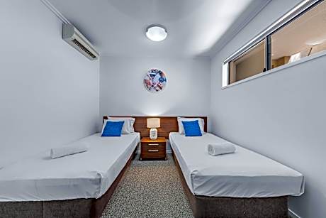 Stunning Two Bedroom Unit - Ocean Views - Unit 26