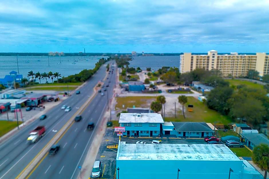 Aladdin Motel By OYO Merritt Island