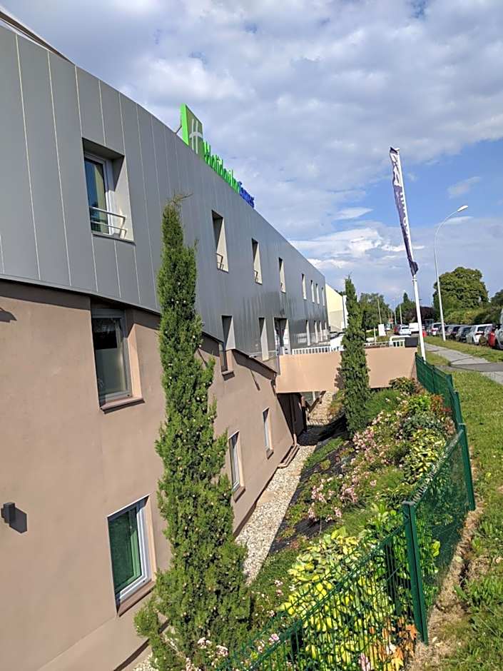 Holiday Inn Express Paris - Velizy By IHG