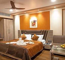 Hotel Rajmahal