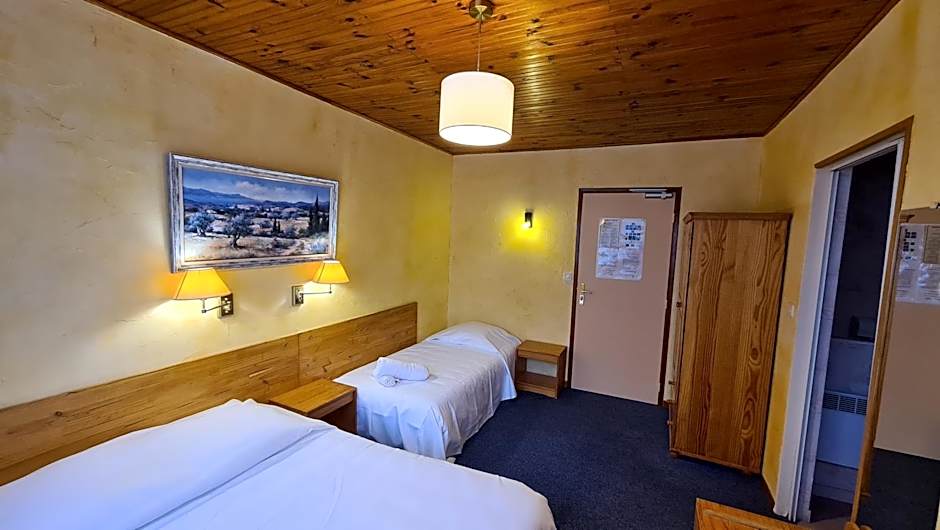 Photo 1 of 7 of Triple Room