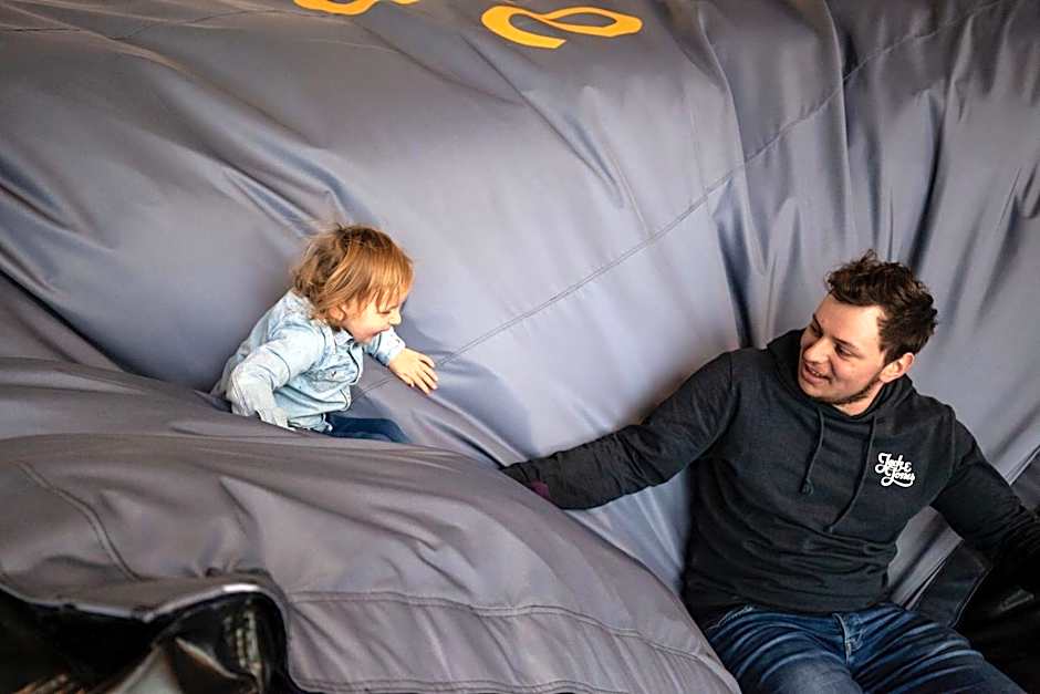 Basekamp Mountain Budget Hotel