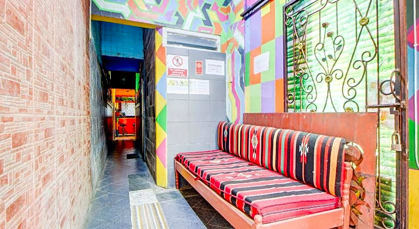 OYO 91601 Double-Degree Syariah (Female & Family)